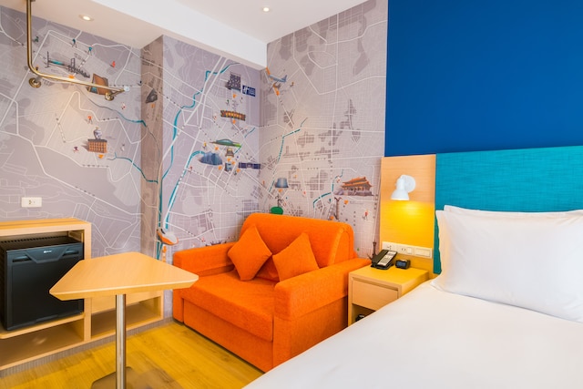 ホリデイ・イン エクスプレス 台中 逢甲 by IHG (台中逢甲智選假日酒店)