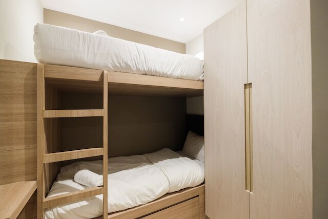 コンフォータブル アンド モダン 2 ベッドルーム メンテン パーク アパートメント