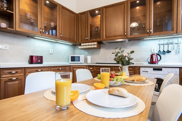 マラー ストラナにある素敵なアパートメント、観光スポットまで徒歩 10 分