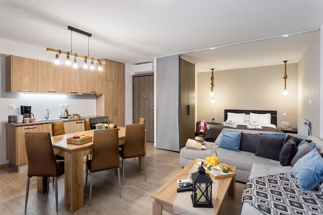 スプリーム コンフォート、アテネ ステイ