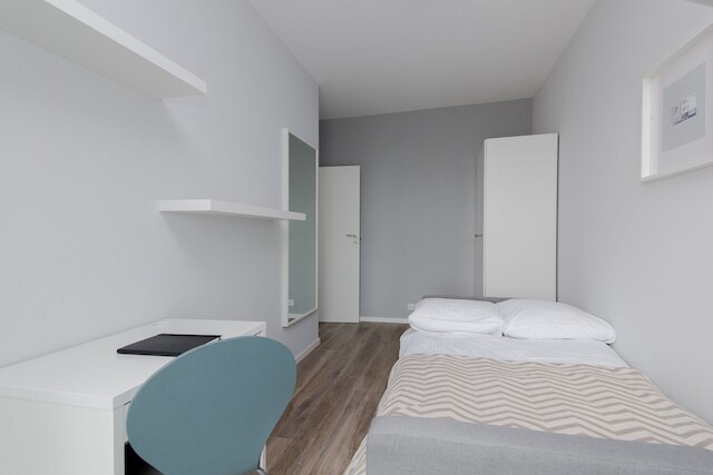 ショートステイポーランド ナルセヴィチャ B77