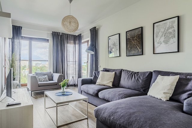 ショートステイポーランド ナルセヴィチャ B77