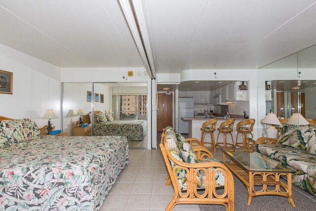 スペーシャス ワン ベッドルーム ハーバービュー コンド アット イリカイ マリーナ ウィズ プライベート バルコニー