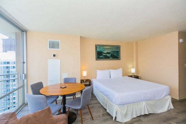 イリカイ マリーナ スタジオ シティビュー コンド ウィズ ファリーエクイップド キッチンズ & フリー ワイファイ