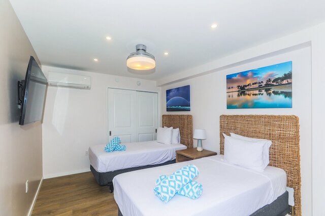 ファリーファニッシュド イリカイ タワー 525 コンド ウィズ フリー ワイファイ、ニア ベスト ワイキキ ビーチズ! バイ レッドオーニング