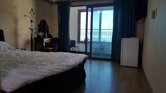 エデン ホステル