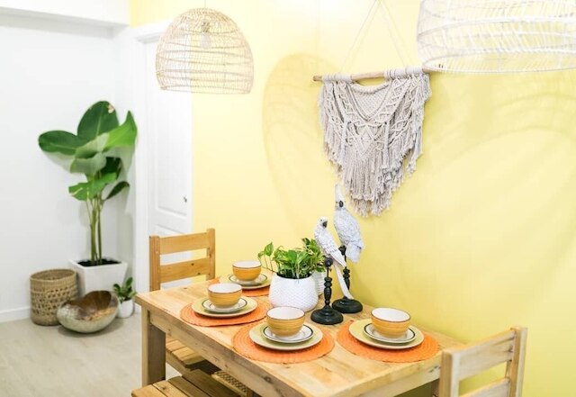 サブリナズ クリブ バイ アズール 2 ベッドルーム ニア エアポート