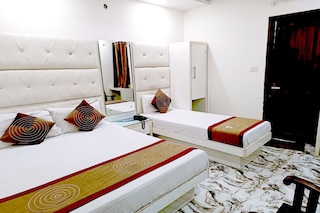 ホテル クリスタル デラックス アット ニューデリー レールウェイ ステーション