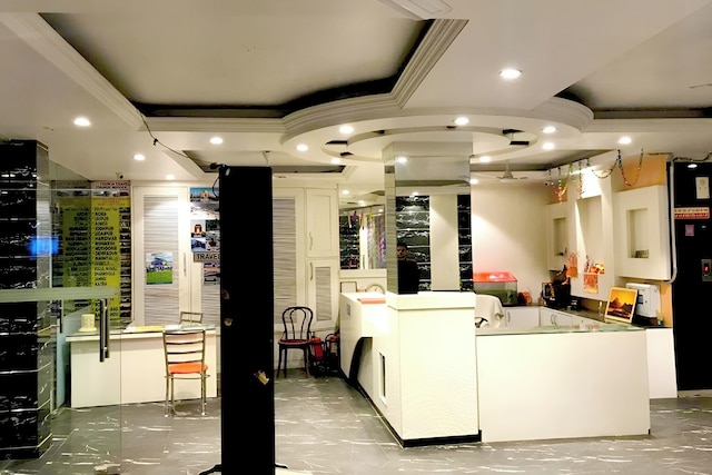 ホテル クリスタル デラックス アット ニューデリー レールウェイ ステーション