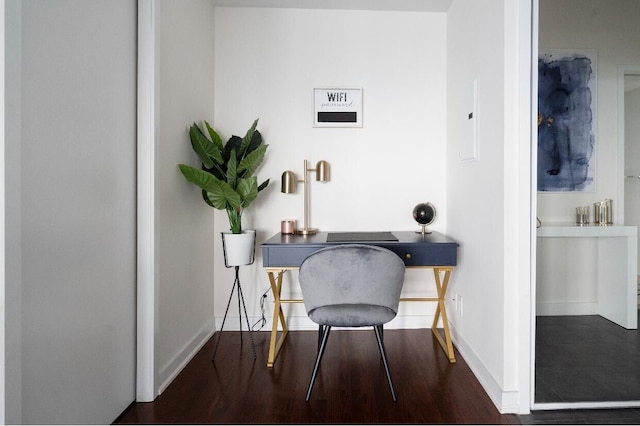 CN タワー フェイシング パーキング キング ベッド