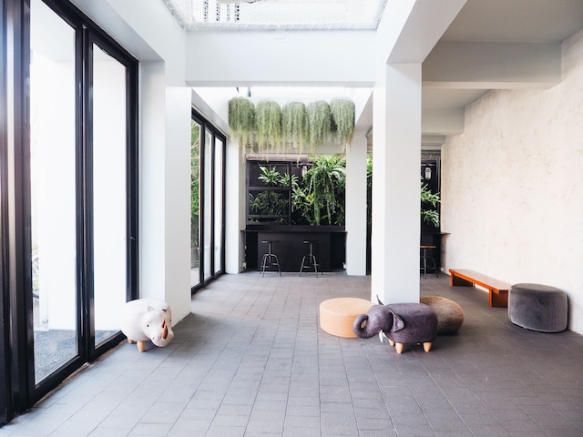 ロイ ホテル - ホステル