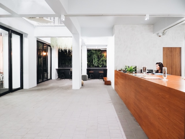 ロイ ホテル - ホステル