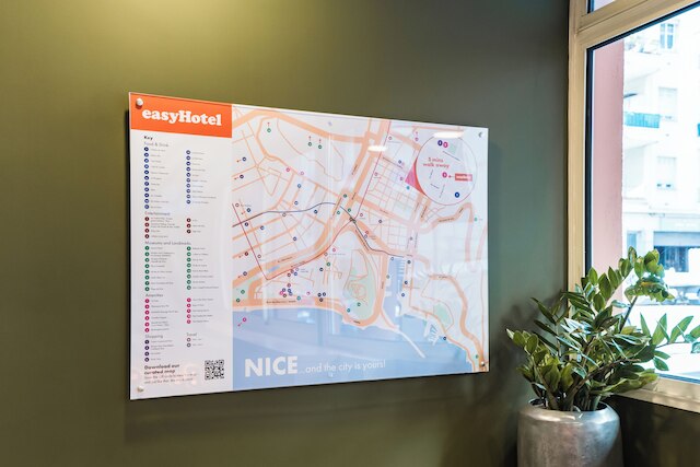 イージーホテル ニース オールドタウン