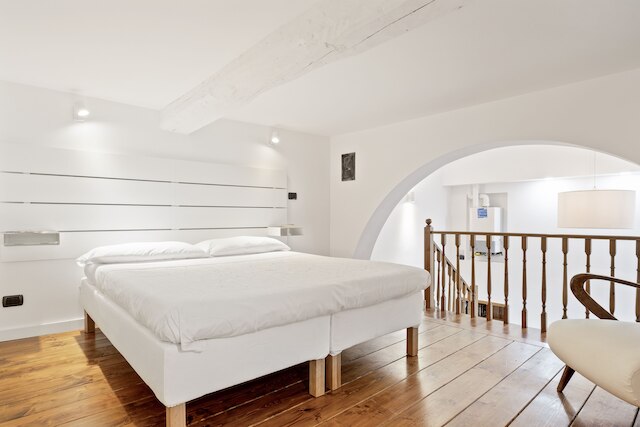 ボローニャ中心部にあるデュープレックス ラグジュアリアス アパートメント