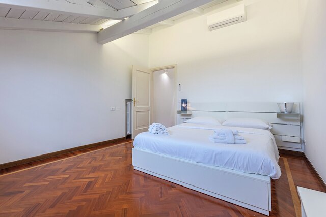 プラテッロ エレガンテ エ ラフィナータ マンサルダ