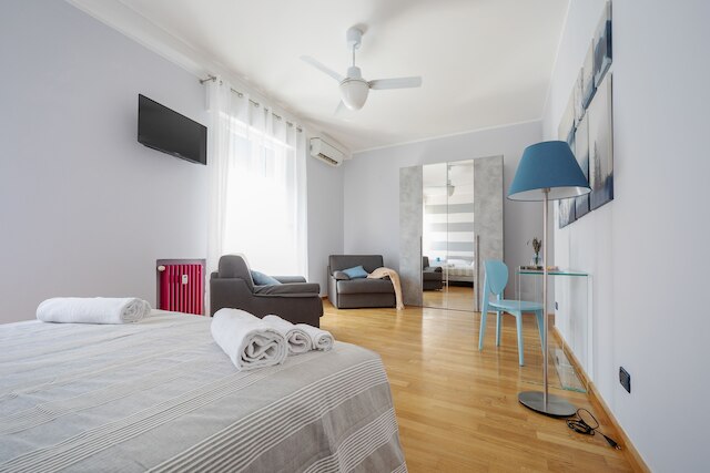 サン オルソラ カラフル ヒュージ アパートメント