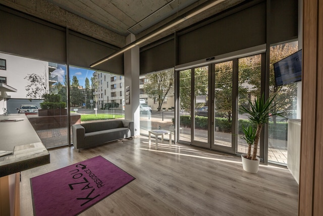 ミクロ アパートメンツ カズー レジデンス