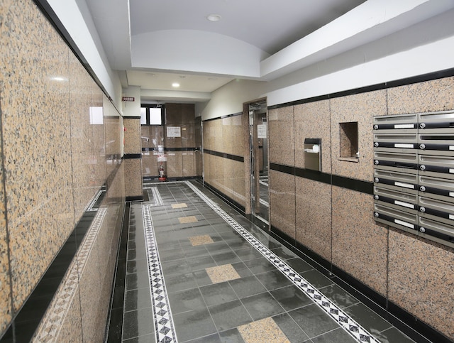 Grand Court Namba 205