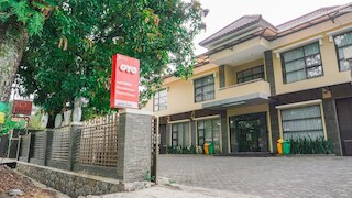 OYO 1740 テクミラ レジデンス スプラトマン シャリア