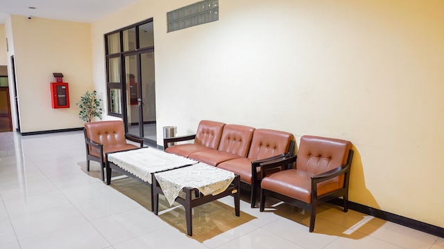 OYO 1740 テクミラ レジデンス スプラトマン シャリア