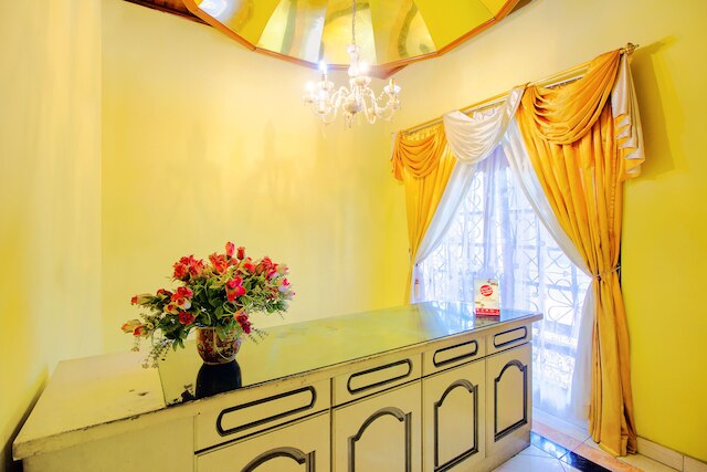 OYO 1770 ホテル マワル サロン 2