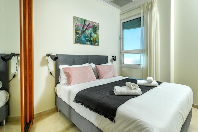 ビーチとフル オーシャン ビューのバルコニー付き