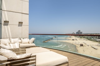 パノラミック オーシャン ビュー、プールあり、ジム利用可