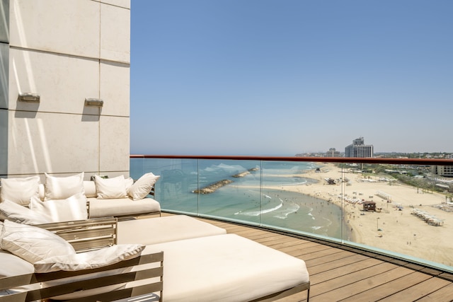 パノラミック オーシャン ビュー、プールあり、ジム利用可