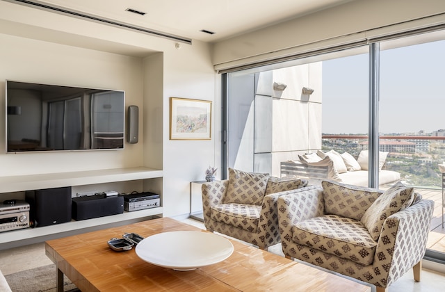 パノラミック オーシャン ビュー、プールあり、ジム利用可