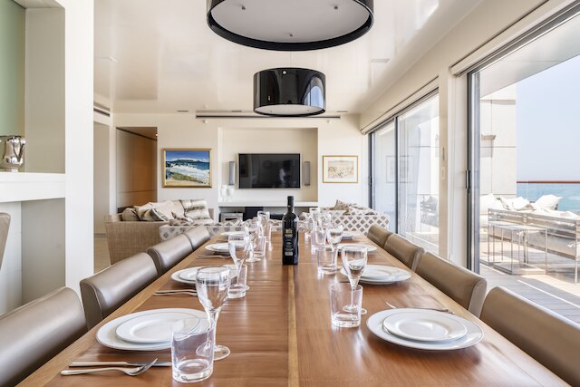 パノラミック オーシャン ビュー、プールあり、ジム利用可