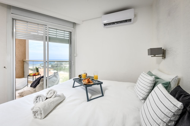 モダン ジェム ウィズ スタニング バルコニー バイ シー N レント