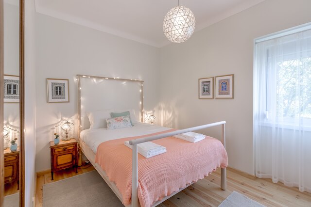 サニー ブライト アンド クワイエット アパートメント バイ タイムクラー