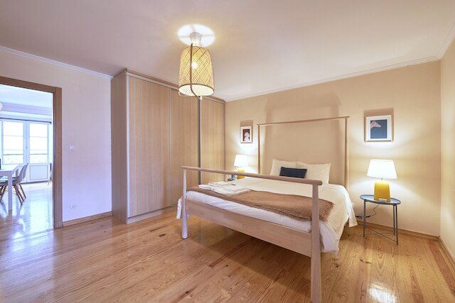 改装済みで広々としたデュープレックス アパートメント、パティオあり、タイムクーラー