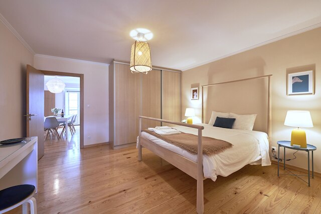 改装済みで広々としたデュープレックス アパートメント、パティオあり、タイムクーラー