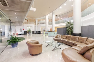 ポイント ウェスト アパートメンツ