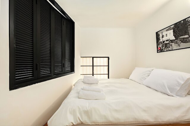 モダン ラスティック ヘイブン イン ザ シティ バイ シー N レント