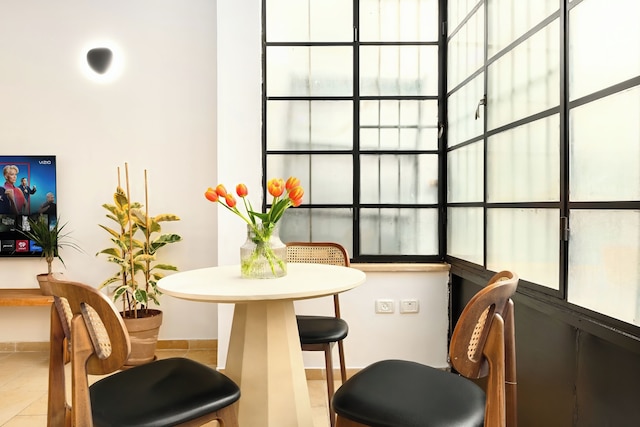 モダン ラスティック ヘイブン イン ザ シティ バイ シー N レント