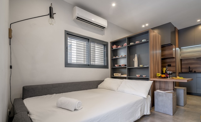 サニー スタジオ ニア ザ ビーチ バイ シー N レント