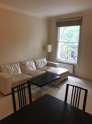 ケンジントンにある美しいベッドルーム 1 室