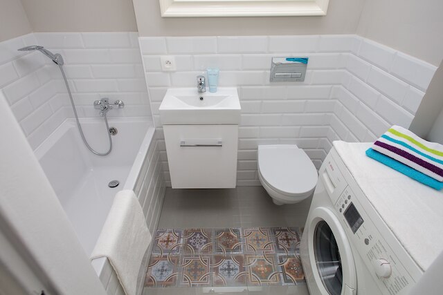 ターコイズ スタジオ ゼラズナ