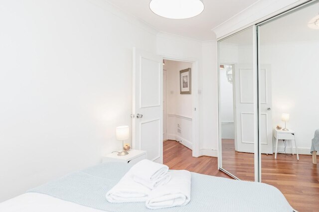 ブライト スタイリッシュ ノット ヒル アパート、6 名様まで宿泊可