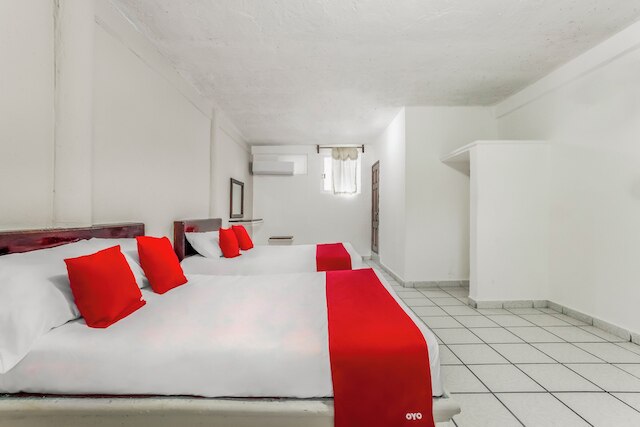 OYO ホテル  ジャガー