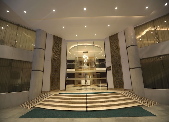 シュラヴァンティ サロヴァー ポルティコ バンガロール