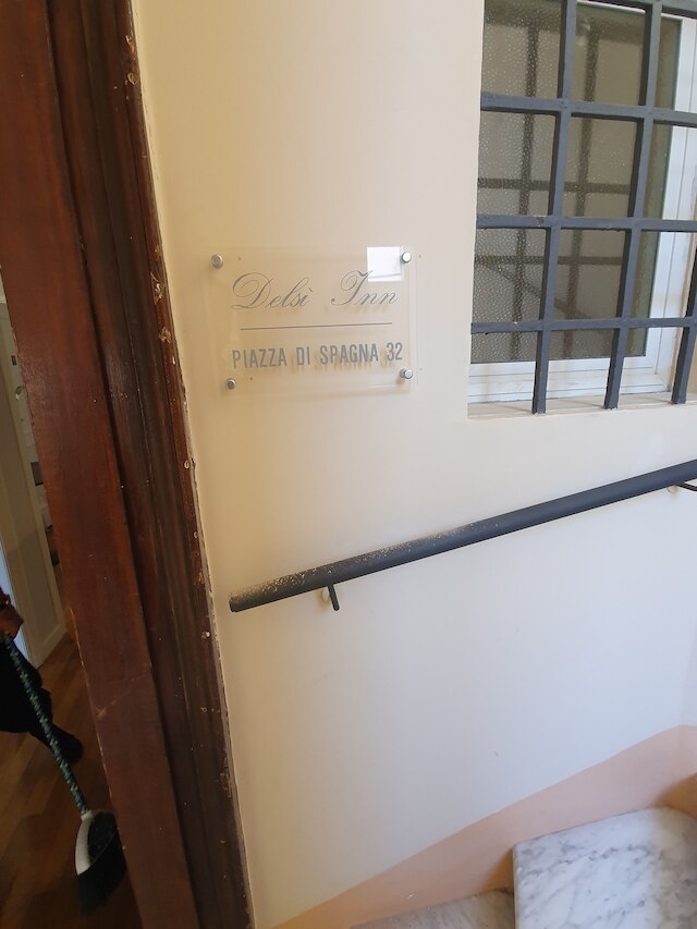 デルシ イン ピアッツァ ディ スパーニャ 32