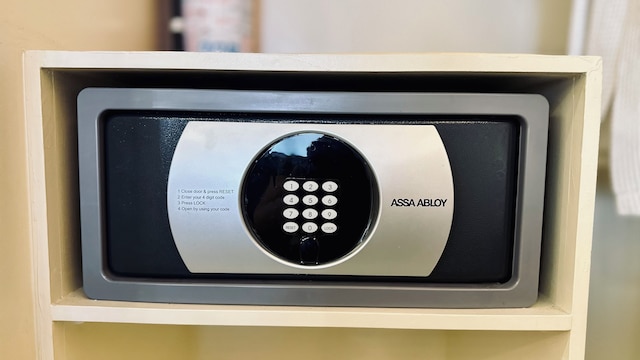 ウエスト プラザ ホテル アット レブー ストリート