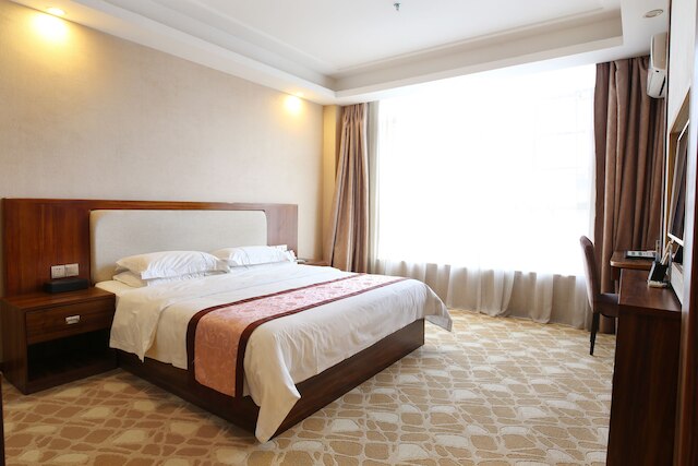 広州ヘロング ホテル (广州红叶酒店)