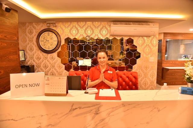 ローズ ナナ ホテル