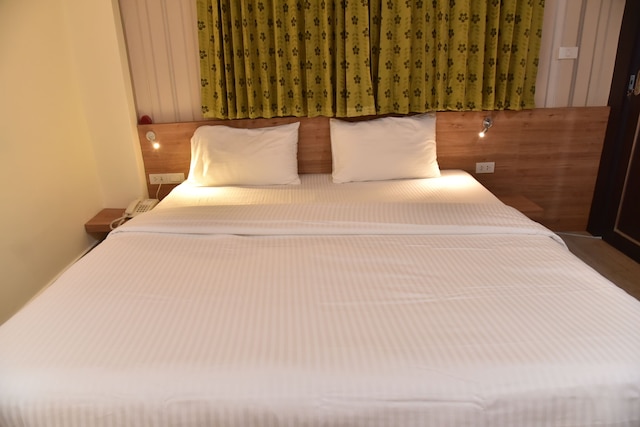 ローズ ナナ ホテル