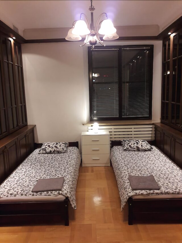 グリーン ウッド アパートメント スタラ オホタ、6 階 - エレベーターなし