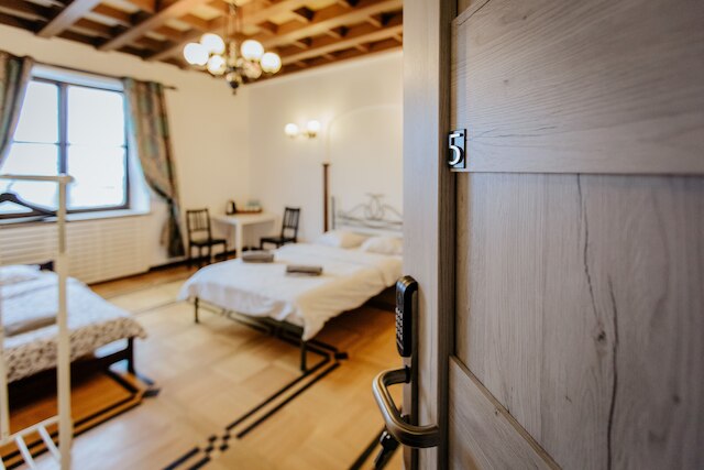 グリーン ウッド アパートメント スタラ オホタ、6 階 - エレベーターなし